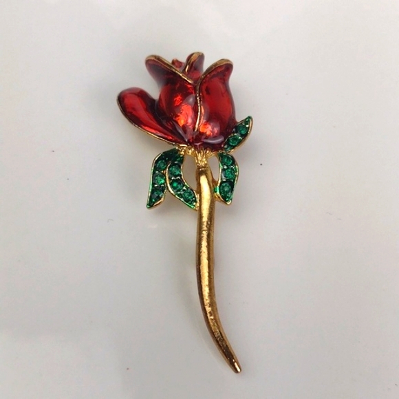 Metallic Red Christmas Rose & Kelly Green Rhinestone Leaves Gold Tone Brooch Pin - Picture 6 of 8